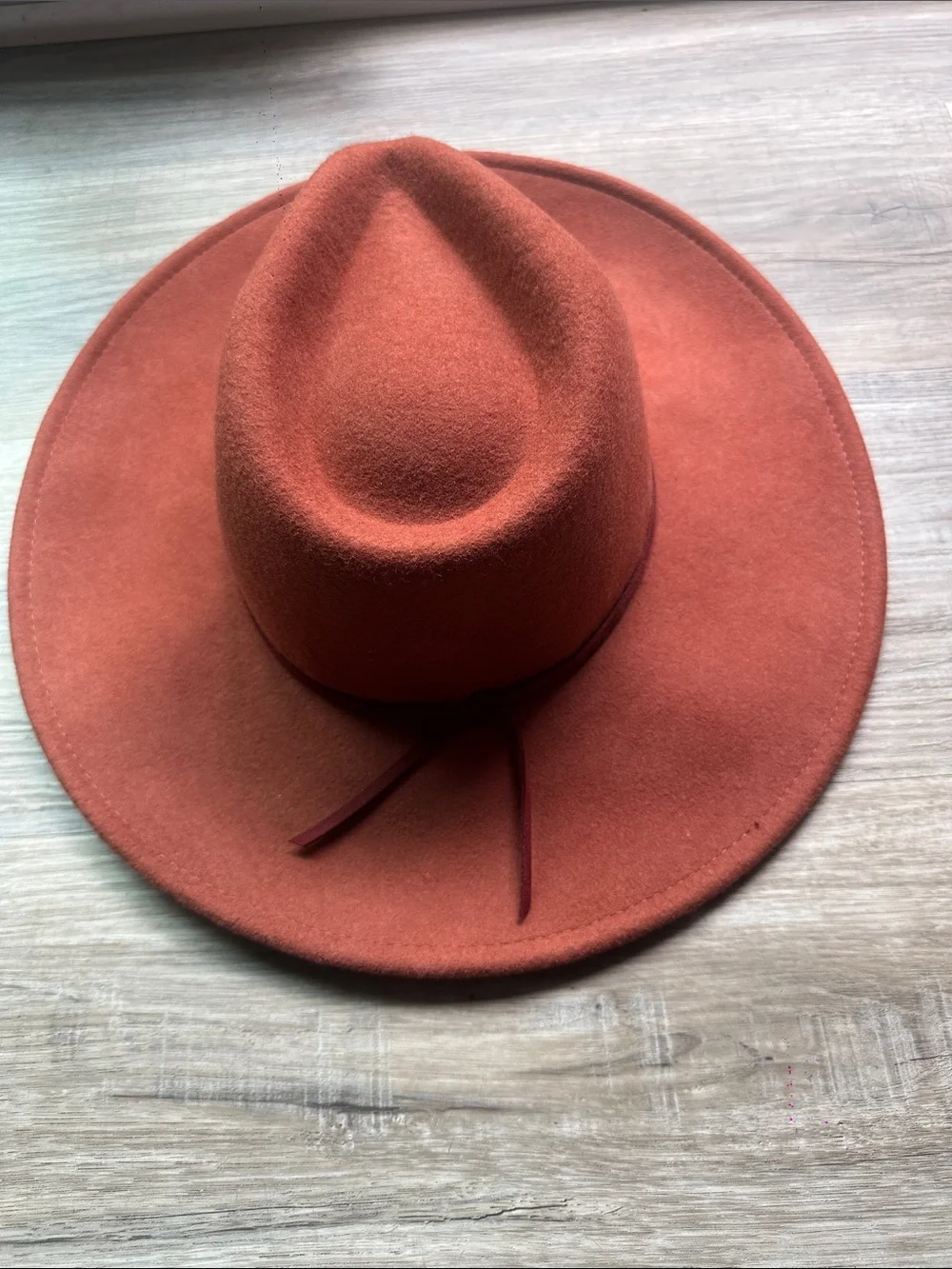 Sonoma Rust Red Wide-Brim Hat on Script Dress Form New without tags.
